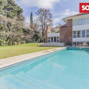 Casa en venta 4 dormitorios - Las Lomas de San Isidro.