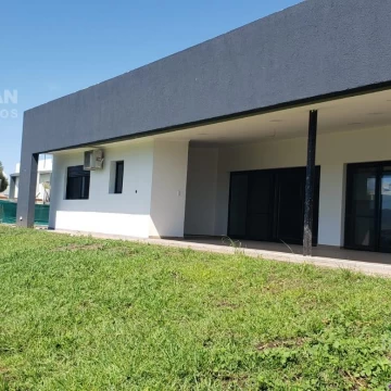 Casa en Puerto del Aguila