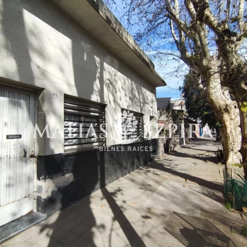 Departamento en venta, estilo ph, Ciudadela. 