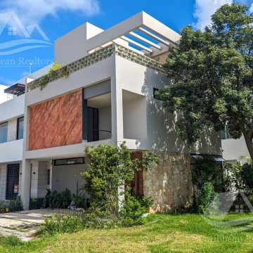 Casa en Venta en Cancun  Fraccionamiento Arbolada