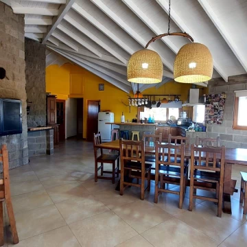 Venta de casa 240m2, lote 1400m2, luminoso, 3/4 hab, Dina huapi, Rio Negro