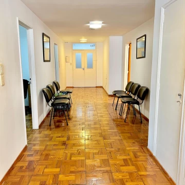 Oficina en  Alquiler/ Venta en Santa fe al 1200