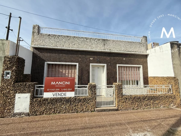 Casa de 3 ambientes con patio y terraza - Villa Ballester