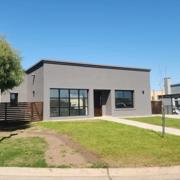 Venta casa 4 ambientes en San Ramiro Pilar