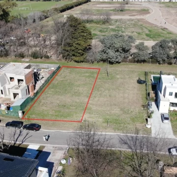 Terreno central en venta Barrio Azzurra, Pilar (sector1)