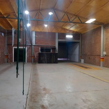 VENTA - Galpón sobre Ruta 9 - Roldán