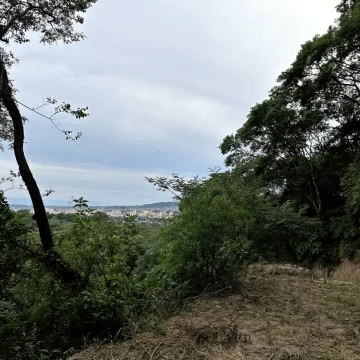 TERRENO CON VISTA A LA CIUDAD - Bº LOS PERALES