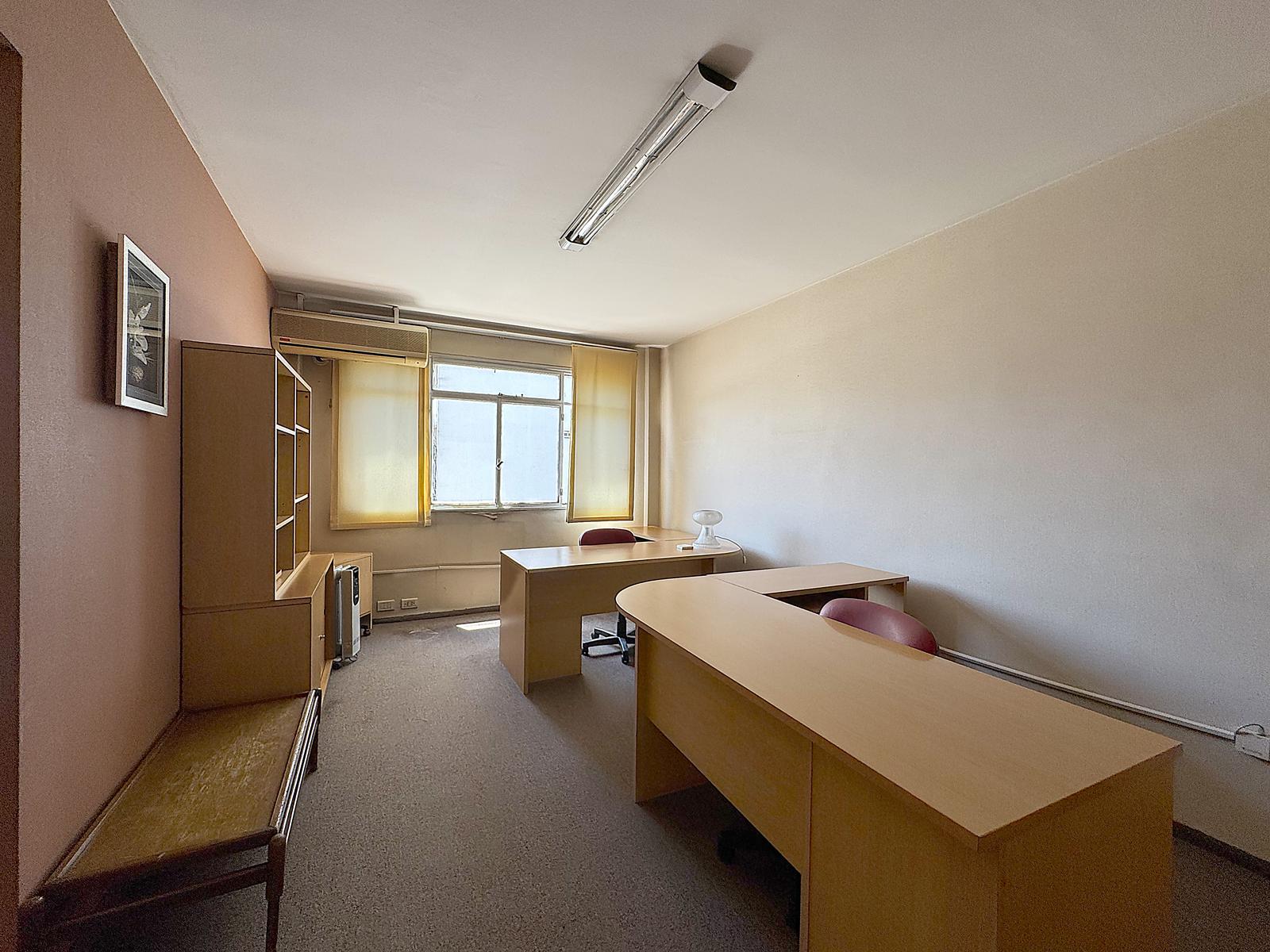Oficina de 60 m² en Monserrat, foto 2