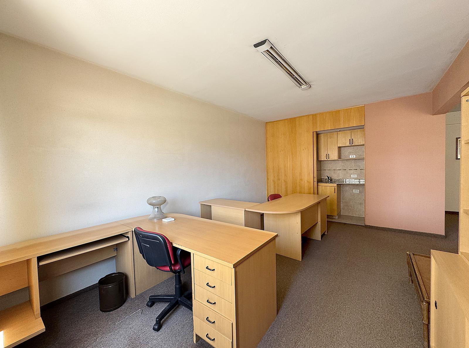 Oficina de 60 m² en Monserrat, foto 4