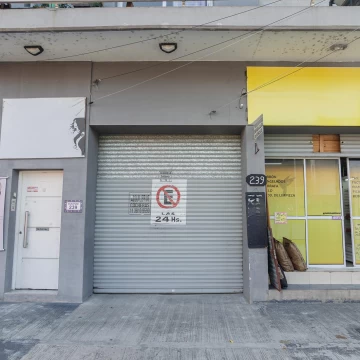 Local en  excelente zona comercial de Tigre centro
