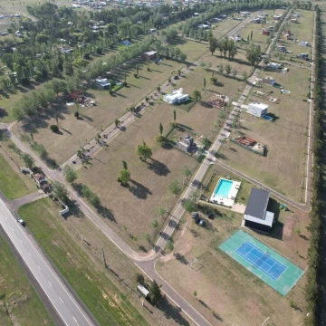 VENTA/FINANCIACIÓN - Terreno. Pinares de Sur.