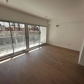 VENTA - MONOAMBIENTE DIVISIBLE  - ALMAGRO
