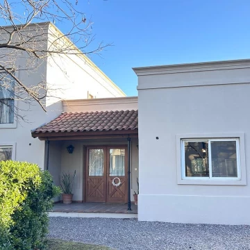Casa en venta en El Mirasol - NO APTA CREDITO