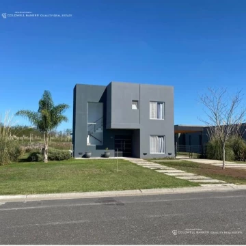 Casa en Venta de 4 ambientes en San Sebastian Apta Crédito