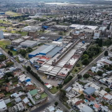 ALQUILER - DEPOSITO - BERAZATEGUI - 2600 m2 PARQUE INDUSTRIAL DUCILO
