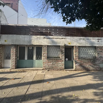 Casa en venta a reciclar o lote -  Villa Urquiza