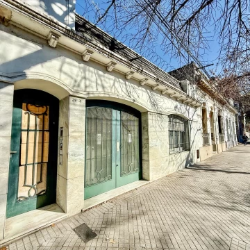Tucumán  2900 - Casa en venta de 3 dormitorios - Rosario, Pichincha