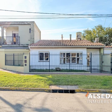 Casa en  Ciudadela y Pitágoras - Granadero Baigorria