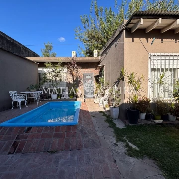 Casa en venta Barrio 2000 7 ambientes