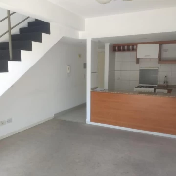 Departamento - Duplex 2 amb en Balvanera con cochera!