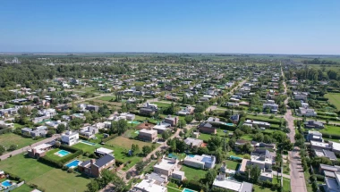 Terreno en Venta, Acequias del aire, Roldan, oportunidad apto comercial !