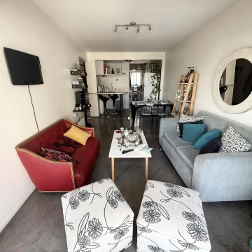 Venta - 3 ambientes con balcón - muy luminoso - frente al Parque Centenario - Villa Crespo