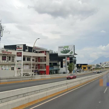 Local en Av Paseo de los Leones, Cumbres Elite