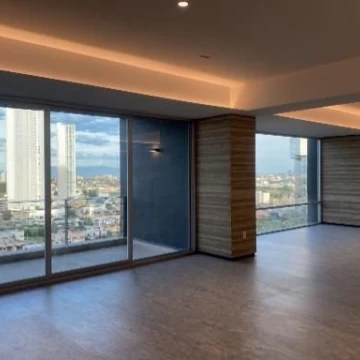 Departamento en Highland -Bosque Real