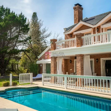 Alquiler Casa en Playa Mansa Parada 8