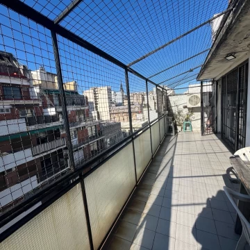 VENTA - 4 AMBIENTES AL FRENTE CON BALCON ATERRAZADO - BALVANERA
