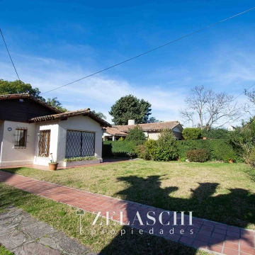Casa en venta: calle Paraisos, Ciudad Jardin Del Palomar