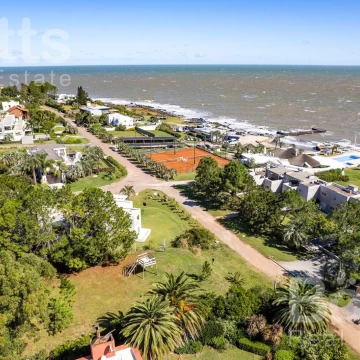 Terreno en venta, vista al mar en Punta Ballena, Punta del Este Uruguay