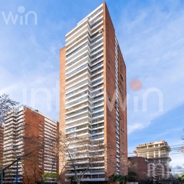 Departamento en  Venta - 4 amb - Balcón - Terraza - Cochera doble -Piso Alto - Belgrano.