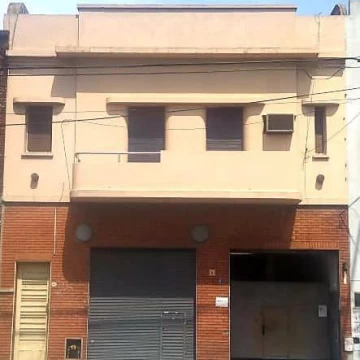 PH - Venta - Alquiler Barracas 6 ambientes 1° piso por escalera Piso Unico con entrada independiente