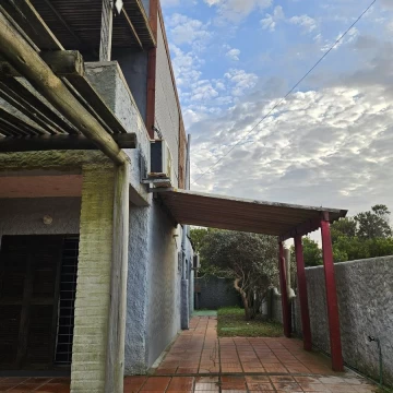 Venta Casa Amueblada - 3 aptos independientes- a 100 m de la Playa La Serena en La Paloma
