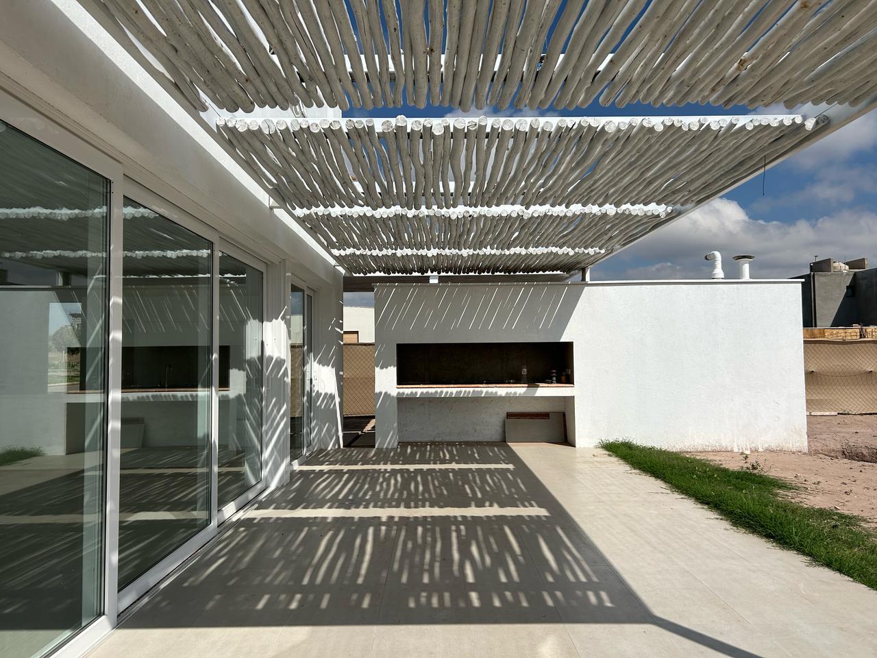 Casa en venta Barrio Privado La Toscana Vistalba - Principal