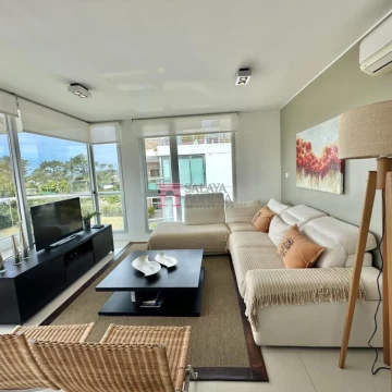 Venta o Alquiler:  2 Suite ,  playa brava , Punta del Este
