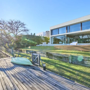 Venta Casa al agua en Los Alisos, 4 dormitorios 2 en suite - Nordelta