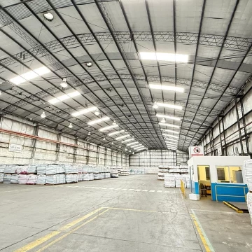 Excelente Deposito Nave Industrial de 8100 mts cub Parque Industrial Lanus
