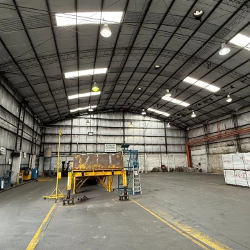 Excelente Deposito Nave Industrial de 8100 mts cub Parque Industrial Lanus