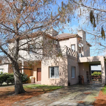 Casa en venta en Country Golf, La Carolina