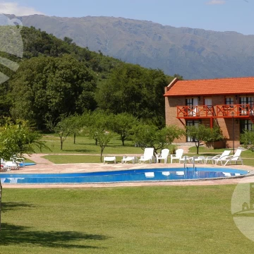Complejo de 6 cabañas. 3*