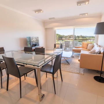 Venta de Apartamento Duplex de 2 Dormitorios en Laguna del Diario