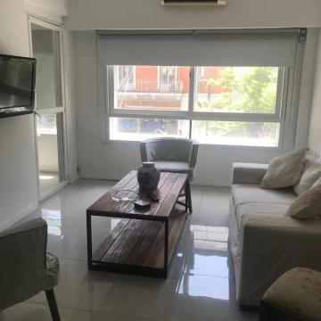 Venta - 2 Ambientes con balcón -  Edificio Premiado “El Pórtico”- con Renta - Las Cañitas