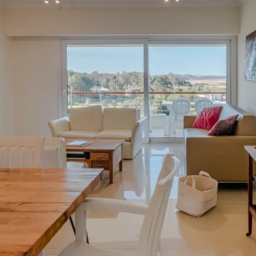 Venta de Apartamento Duplex de 2 Dormitorios en Laguna del Diario