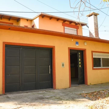 Casa en  Venta en Alvear  3 Dormitorios