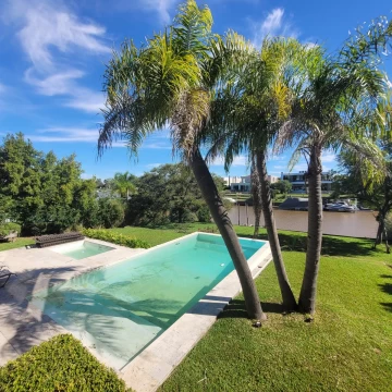 Casa en alquiler amoblada en Albanueva, Tigre