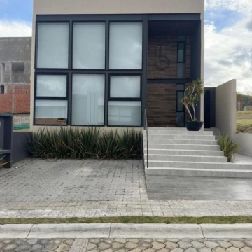 CASA EN VENTA EN PARQUE MALTA, LOMAS DE ANGELÓPOLIS, PUEBLA