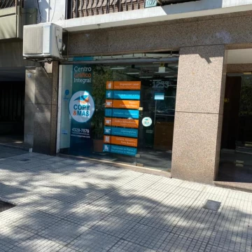 Excelente Local frente a 9 de Julio, 60 m2. Muy buen estado - Bajas expensas