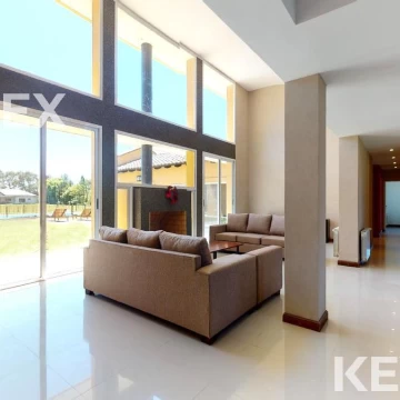 VENTA DE CASA DE 4 DORMITORIOS EN CAMPOS DE ROCA